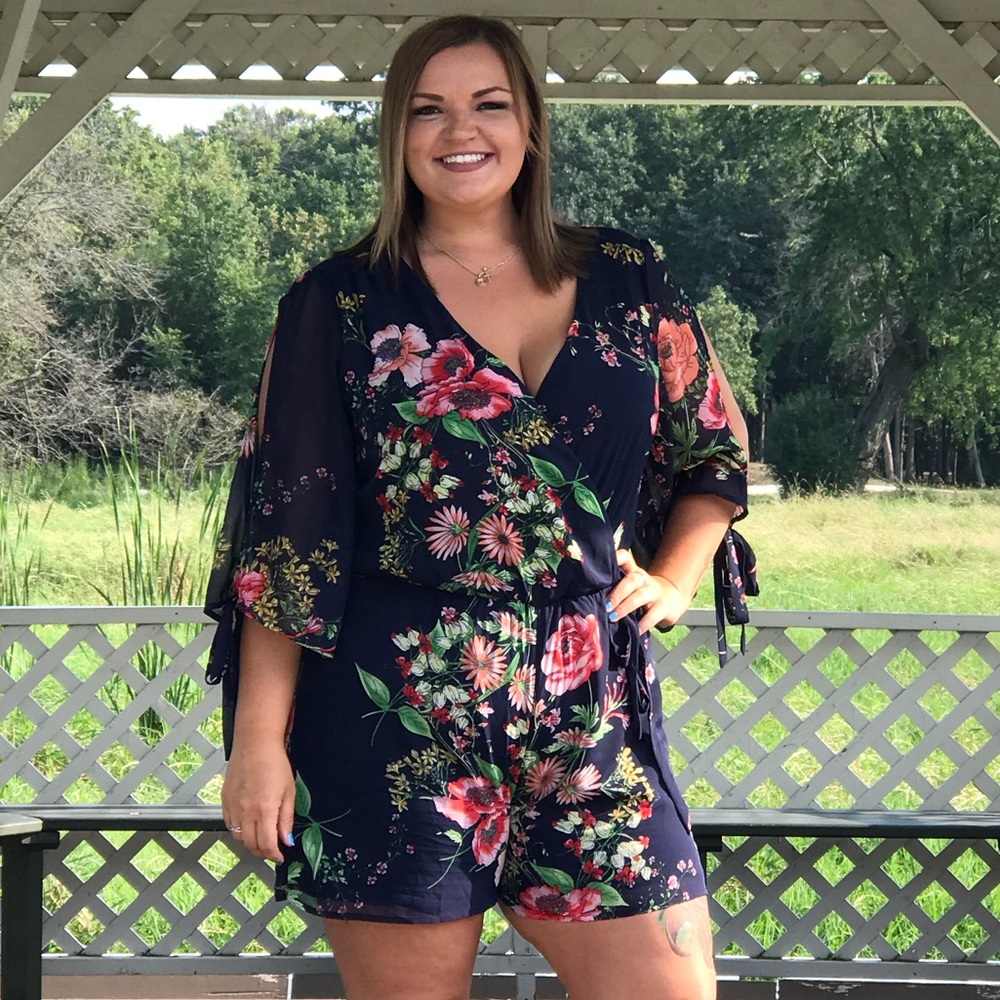 CharlotteRusse plus 1x Blue floral romper jumpsuit